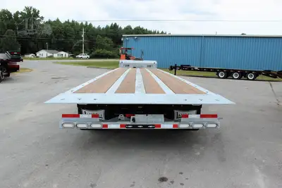 New | in-Stock 2027 LANDOLL 440 Lowboy Trailers Tennessee US | LMI Tennessee LLC #1505140