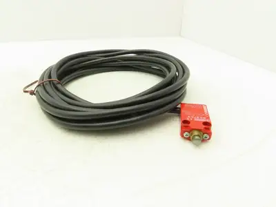 Crouzet A300-Q150 Limit Switch with Cable Assembly 2.5KV 500V 83-8700