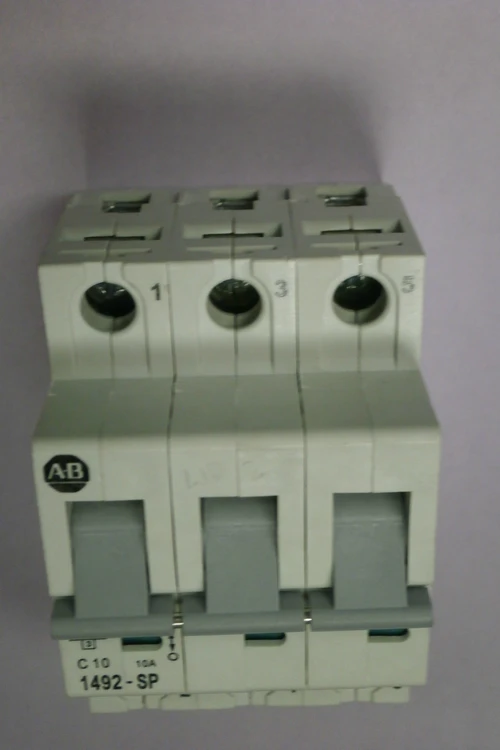 Used ALLEN BRADLEY 1492-SP3C100 SER C Circuit Breakers Arizona US | ASSET CONVERSION SPECIALISTS, INC. #307403