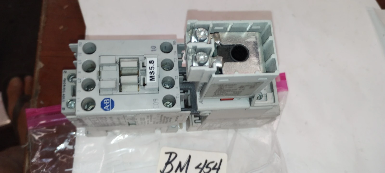 Used Allen-Bradley ["100-C09*10A", "100-C09*10"] Connector Accessories Arizona US | ASSET CONVERSION SPECIALISTS, INC. #1418220