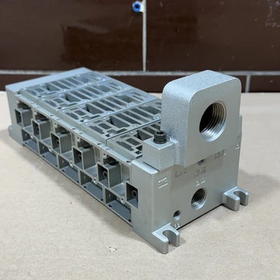 NEW SMC VV5FS4-10-051-03-CD