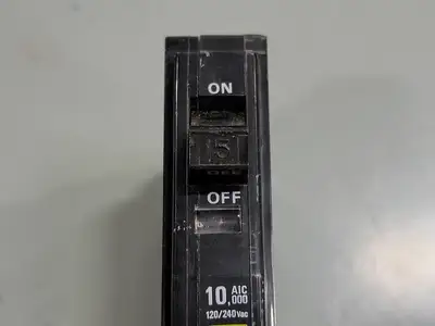USED SQUARE D QO115