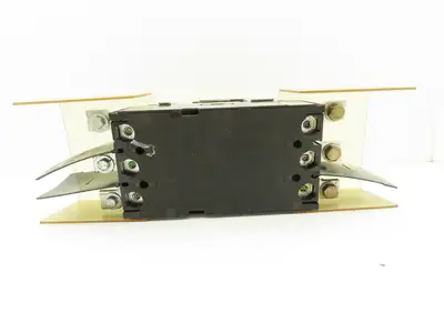 Mitsubishi Electric NF 400CS Circuit Breaker 600V 300A 3 Pole W/Lock Mechanism