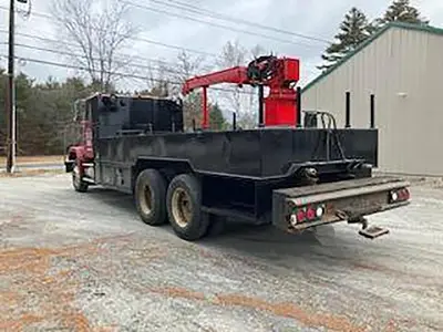 Used VOLVO AUTO CAR FLAT BED WATER TRUCK Water Trucks California US | East West Machinery & Drilling #1417404