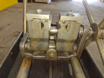1-1/4"  LANDIS PIPE END CHAMFER MACHINE: STOCK #19101