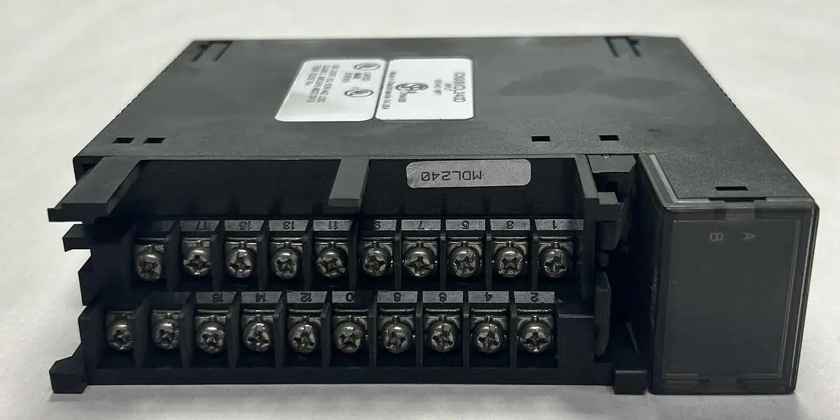 Used GE FANUC IC693MDL240D Industrial Controls | Surplus Asset Holdings #1221063