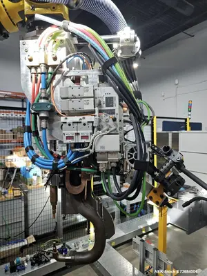 Used FANUC R-2000IC/210F Robots Illinois US | Aaron Equipment #1300272