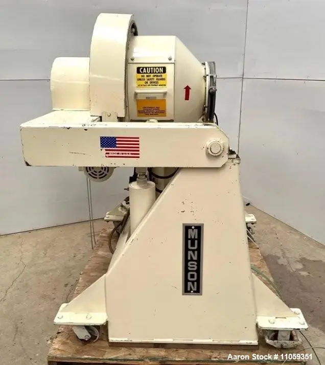 Used MUNSON MACHINERY MX-1-SS Double Cone - V Mixers Illinois US | Aaron Equipment #84156