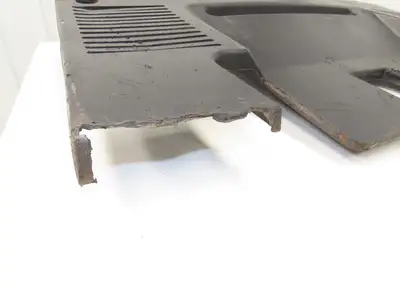Yale Hood Plastic Cover Removed From ESC030FAN36TE094 Stand On Forklift