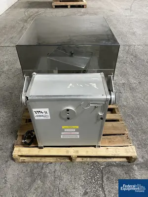 USED GlobePharma 16 Quart Globe Pharma Maxiblend Blender, Tote and Twin Shell