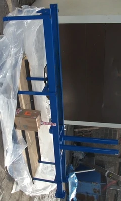 200 K Hand/Hydraulic Wall Mounted Hoist