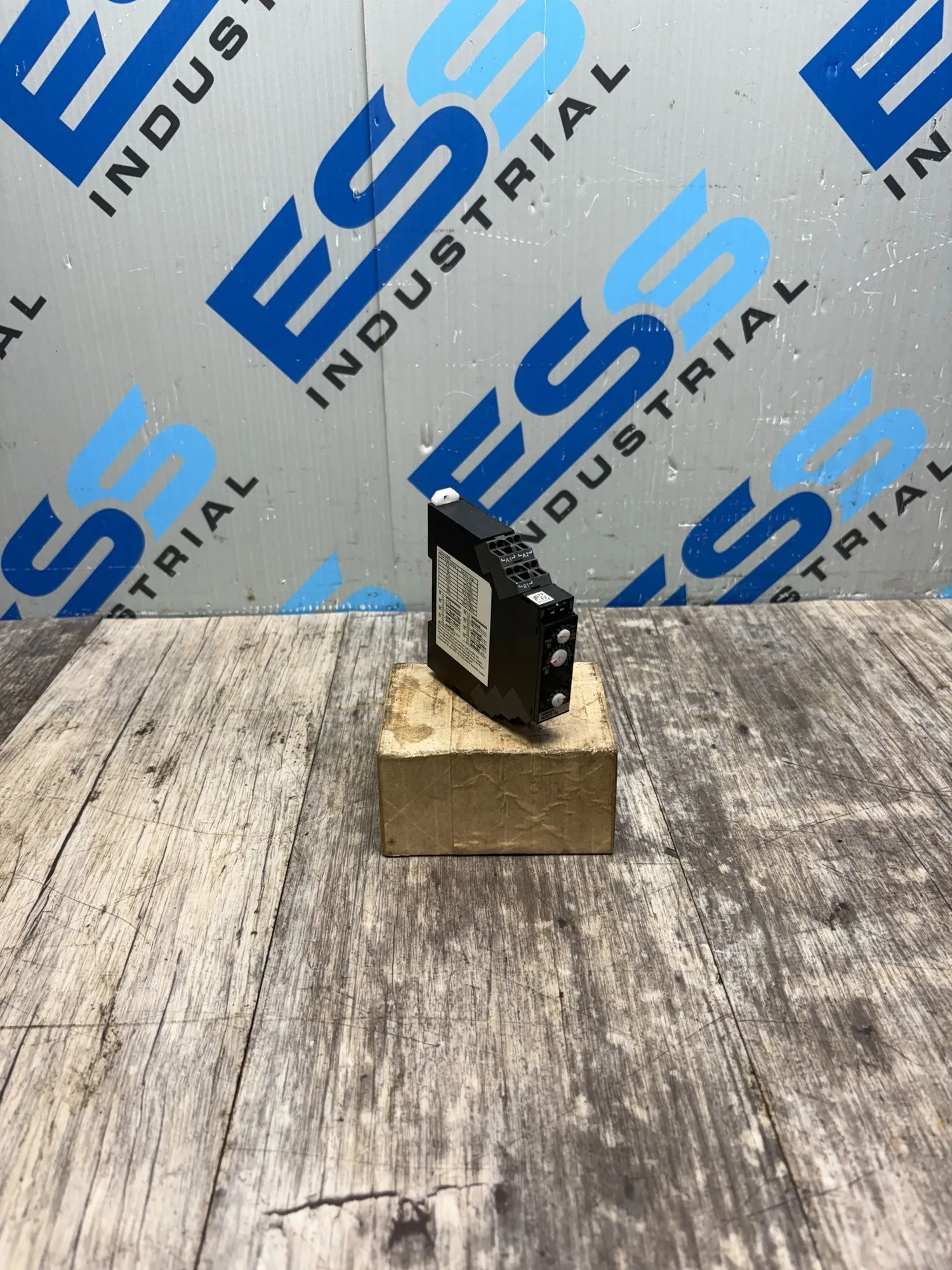 Used OMRON H3DT-N2 Misc Electrical & Power Parts South Carolina US | ESS Industrial Equipment Sales #1425877