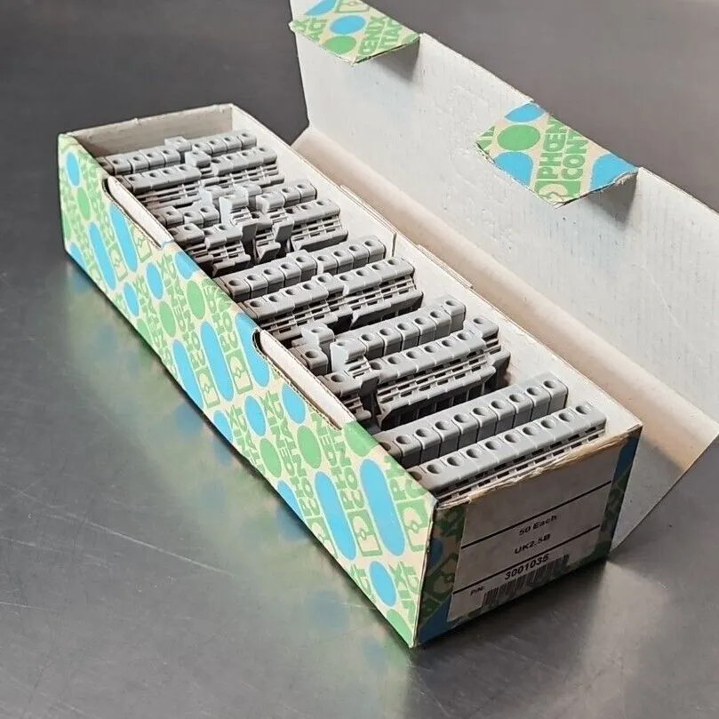 PHOENIX CONTACT UK 2,5 B TERMINAL BLOCK. Box w/50. Loc3D-11