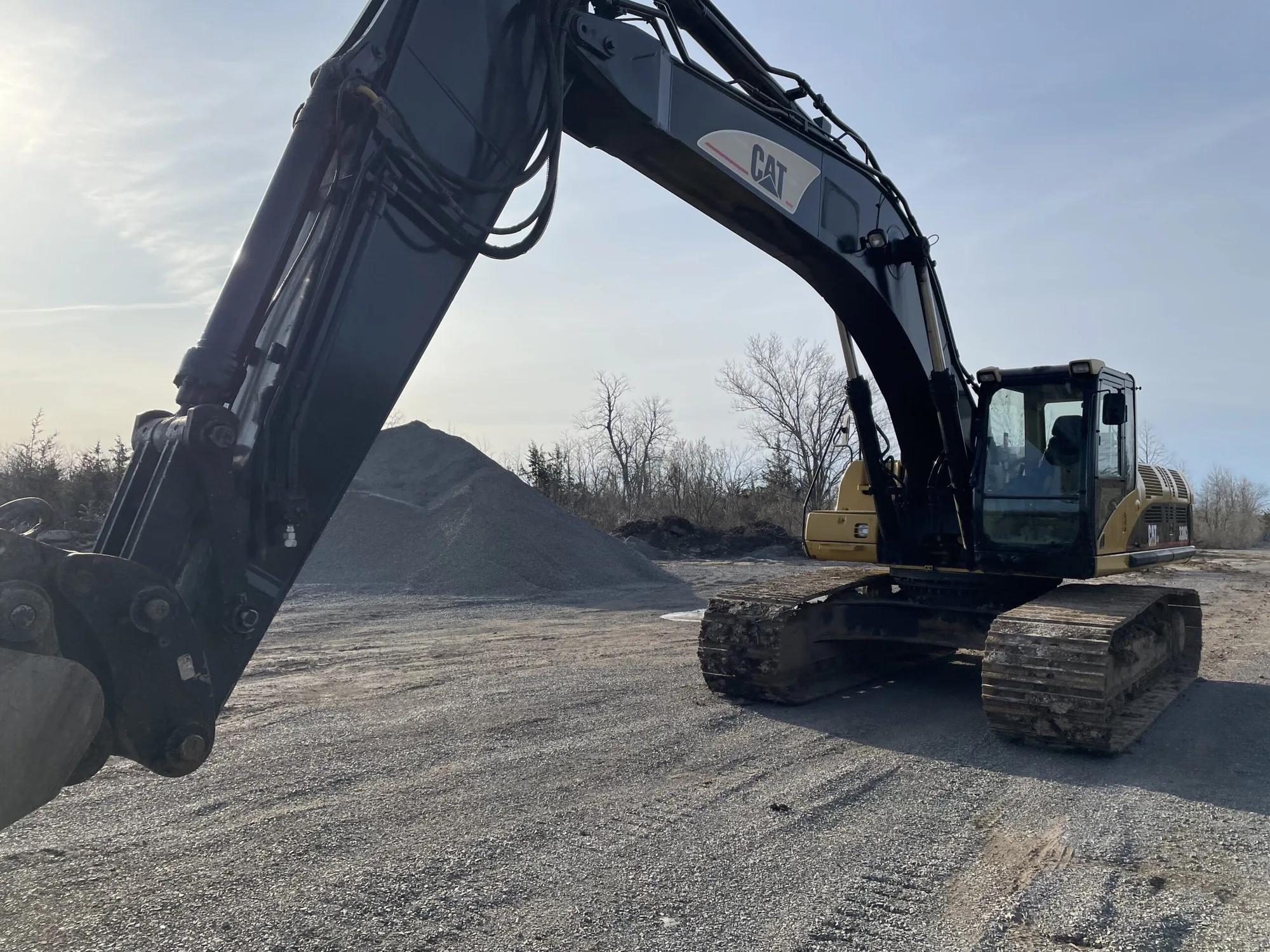 Used 2005 CAT 330CL Crawler Excavators Ontario CA | Driven Equipment Solutions #1546834