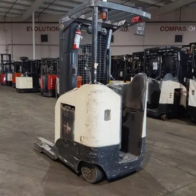 USED 2019 CROWN RR5725-45