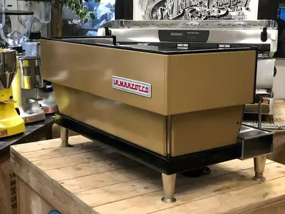 USED LA MARZOCCO LINEA CLASSIC AV