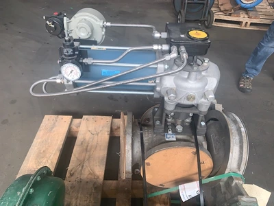 8" Jamesbury 3-way DM150FDFC3600TT Stainless Steel Valve