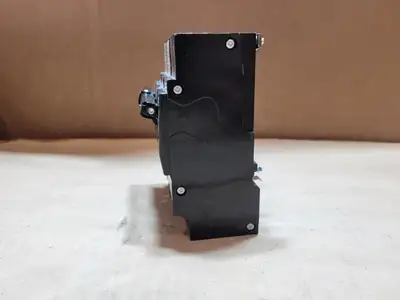 NEW SQUARE D QOB3150VH