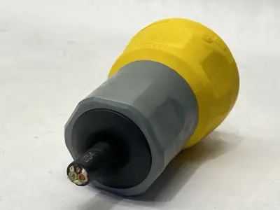 USED HUBBELL WATERTIGHT TWIST-LOCK PLUG YELLOW L5-30P 30A 125V