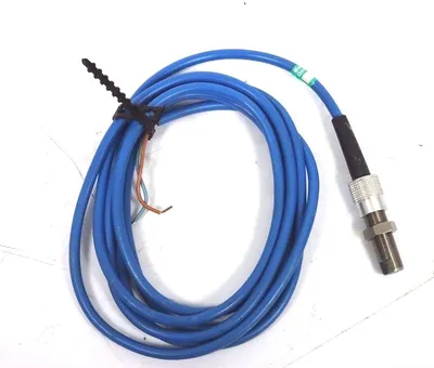 NEW PEPPERL FUCHS 09805 INDUCTIVE SENSOR