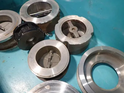 4" Valves
