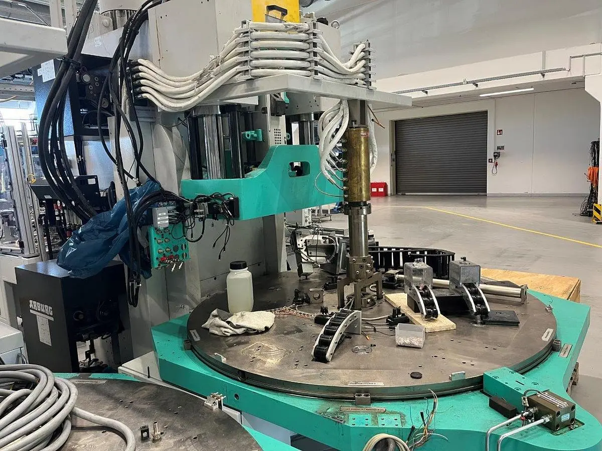 USED 2016 ARBURG ALLROUNDER 680