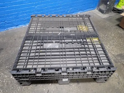 43" X 41" X 28" Collapsable Bin