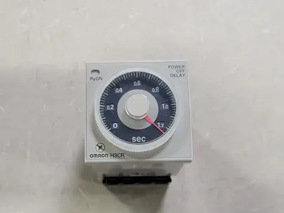 USED OMRON H3CR-H8L