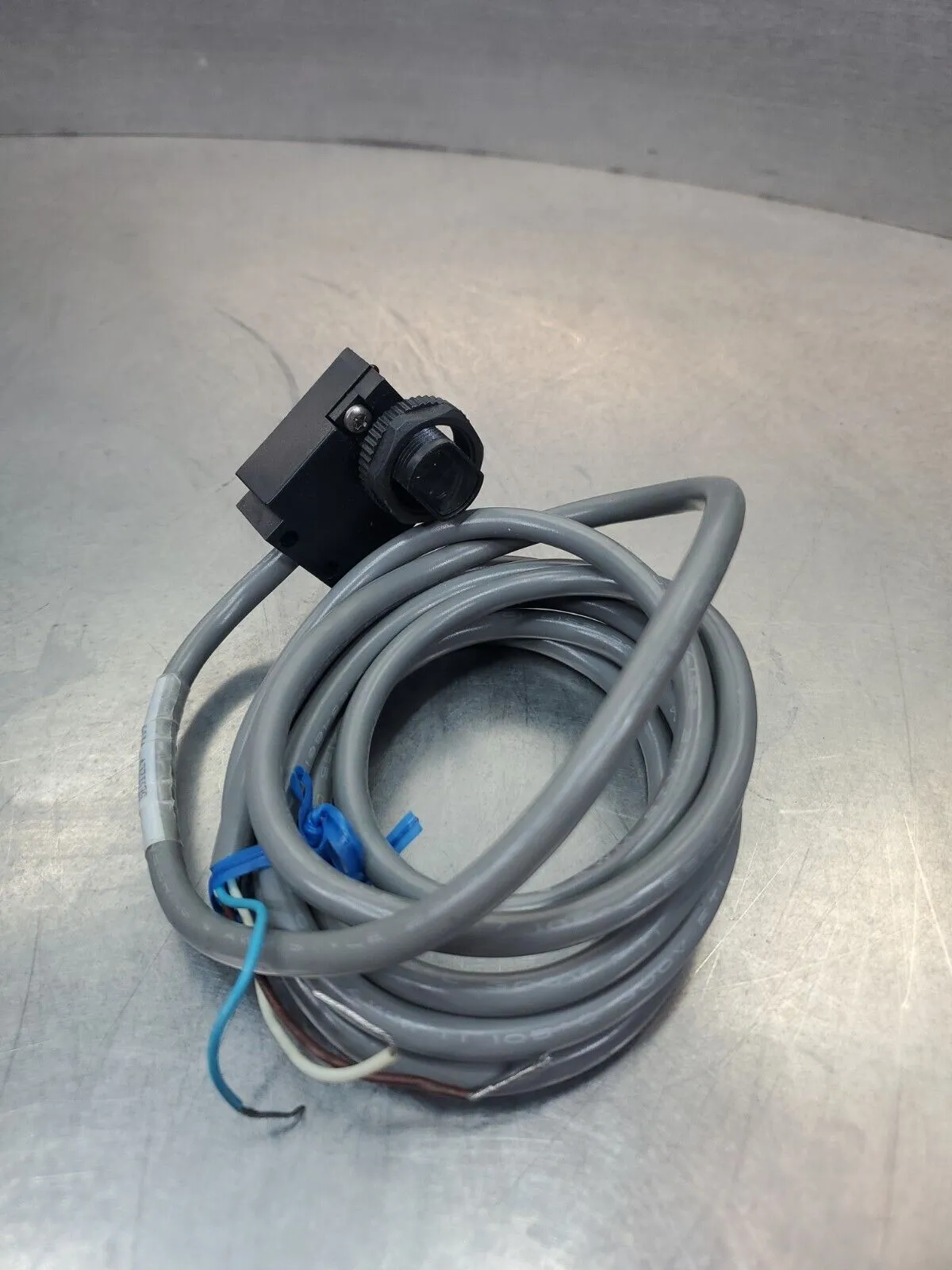 Banner Engineering SE612LV EconoBeam Photoelectric Sensor. 3E-26
