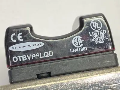 OTBVP6LQD | Banner  Optical Touch Button w/ Mounting Bracket - Used