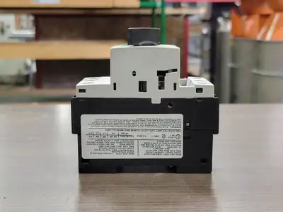 Used SIEMENS 3RV1021-0JA10 Switchgears British Columbia CA | Lenmark #242716