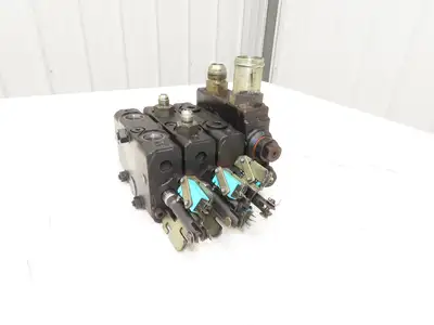 Husco 5000CC-C23 G Hydraulic 3-Spool Forklift Mast Control Valve Off EC25KE