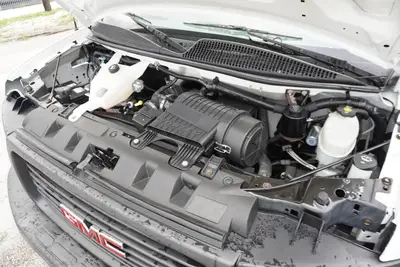 Used 2017 GMC SAVANA G3500 Box trucks Florida US | Truck and Van Outlet #1541709