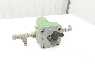 Taisei Kogyo 8C-EV UM-10 Inline Hydraulic Filter Housing 7MPa 1015psi