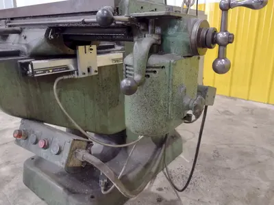 1.5 HP BRIDGEPORT SERIES I VERTICAL MILL & DIGITAL READ OUT MILLING MACHINE: STOCK #20706