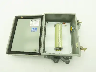 Wiegmann B100804CH 10x8x4" Steel Electrical Enclosure w/Terminal Blocks 9080 GM6