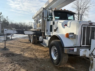 Used 2010 ALTEC AC38-127S Truck-Mounted Cranes Tennessee US | Moore Equipment #1517217