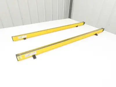 A-B GuardShield 445L-P4S0840YD Light Curtain Transmitter/Receiver Set 840mm