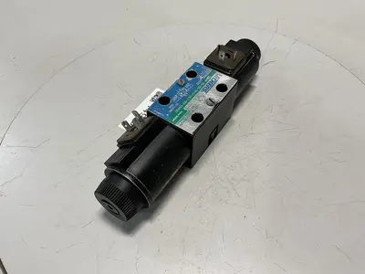 USED VICKERS DG4V-3S-6C-M-U-HL7-60-EN490