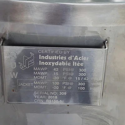 Tank Possessing Tank 1000 Lit. 316 S/S With CIP Spray Ball Bottom Mounted Mixer # 49886