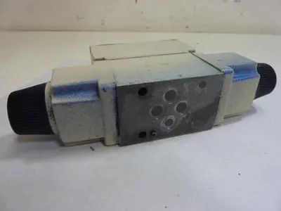 USED VICKERS DG4V32CMPA5WLBP1540