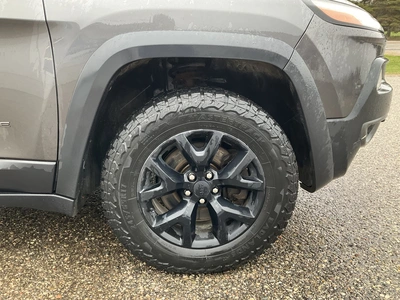 USED 2016 JEEP CHEROKEE