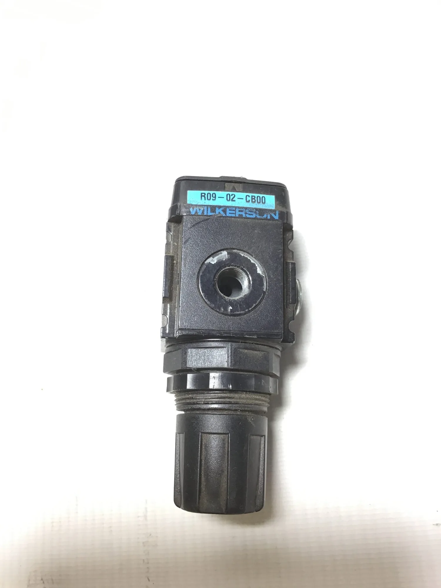Wilkerson R09-02-CB00 Pressure Regulator Max Inlet 300 PSIG (20-7 Bar) Max Temp 175°F 79°C