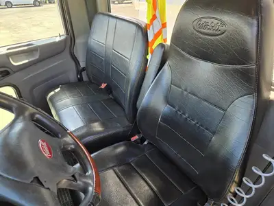 USED 2018 PETERBILT 348