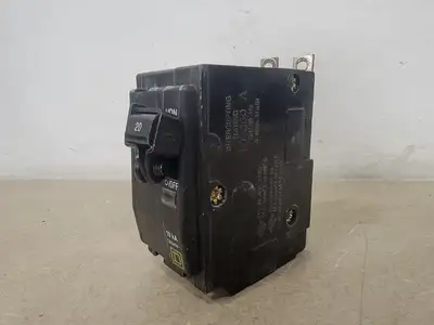 USED SQUARE D QOB220