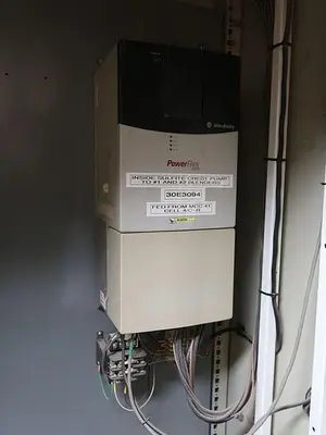 USED VERTICAL BROKE CHEST AGITATOR