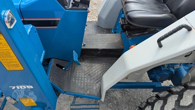 USED 1990 FORD 2120