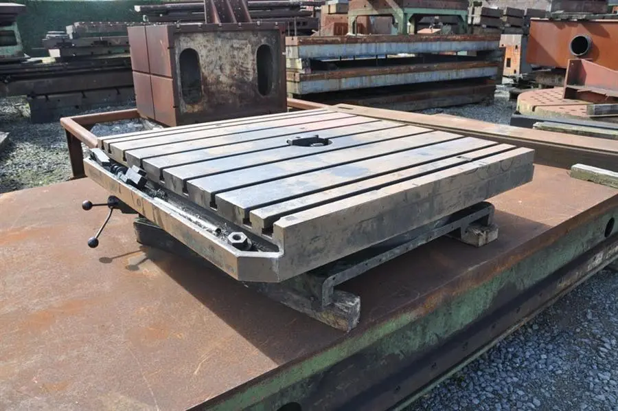 USED TURNTABLE 1250 X 1250 MM