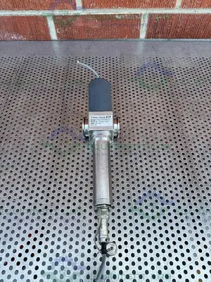 USED ENDRESS+HAUSER OUSAF13-A0A BUBBLE DETECTION SENSOR W/ OUA260-CA1E08B1A3A