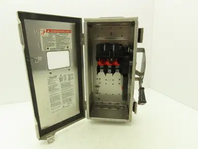 Square D CHU361DS Safety Disconnect Switch 30A 600V 30HP Non Fused 3P Stainless